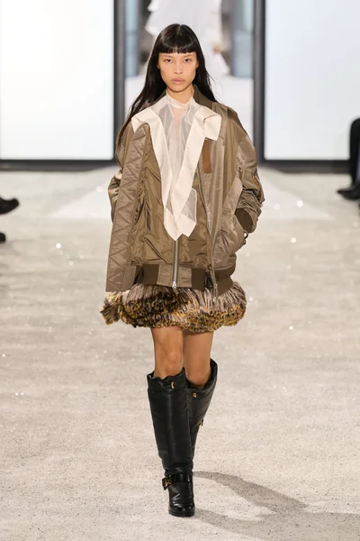 Look 27